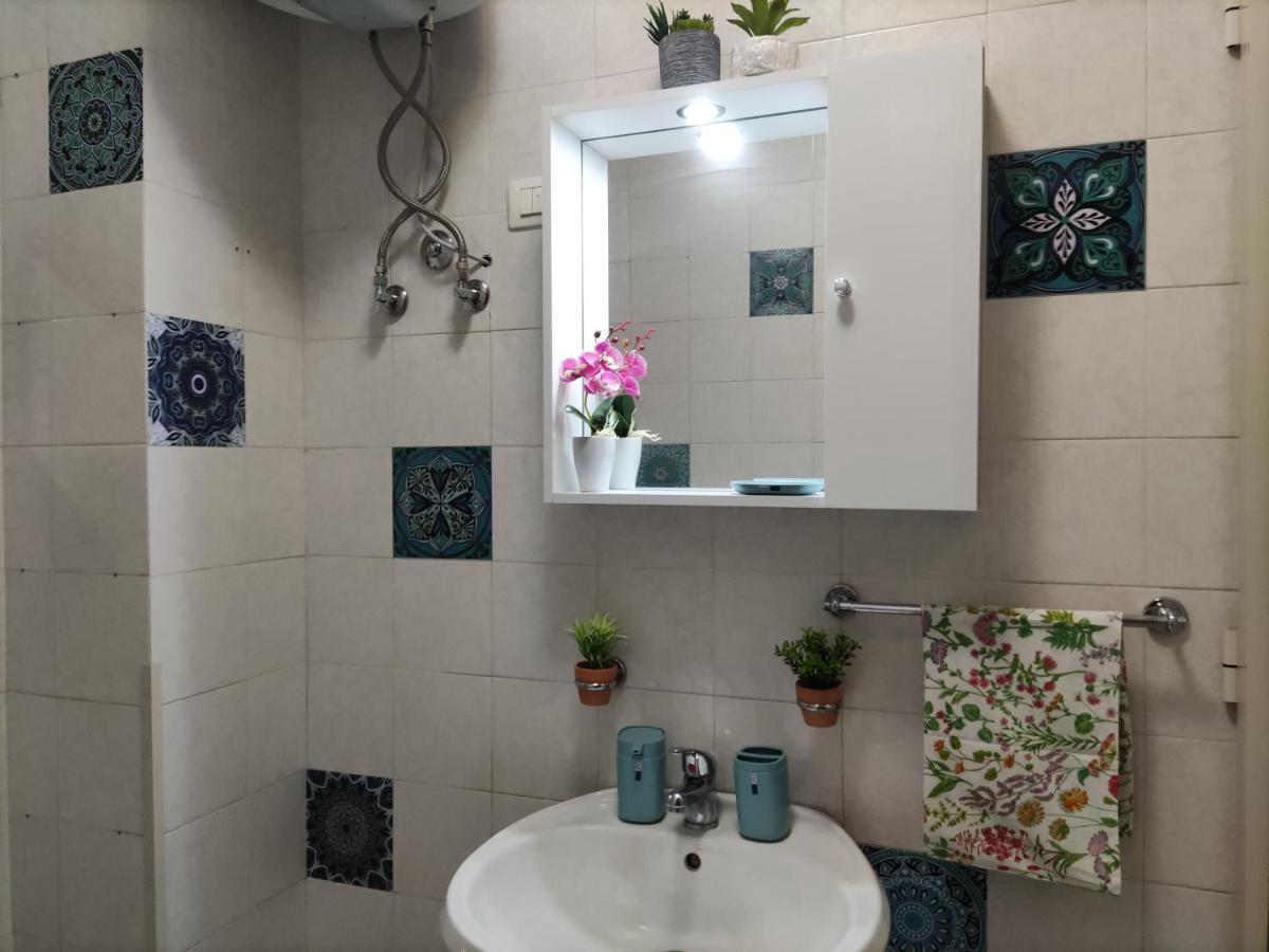 La Dimora Fiorita Apartment *